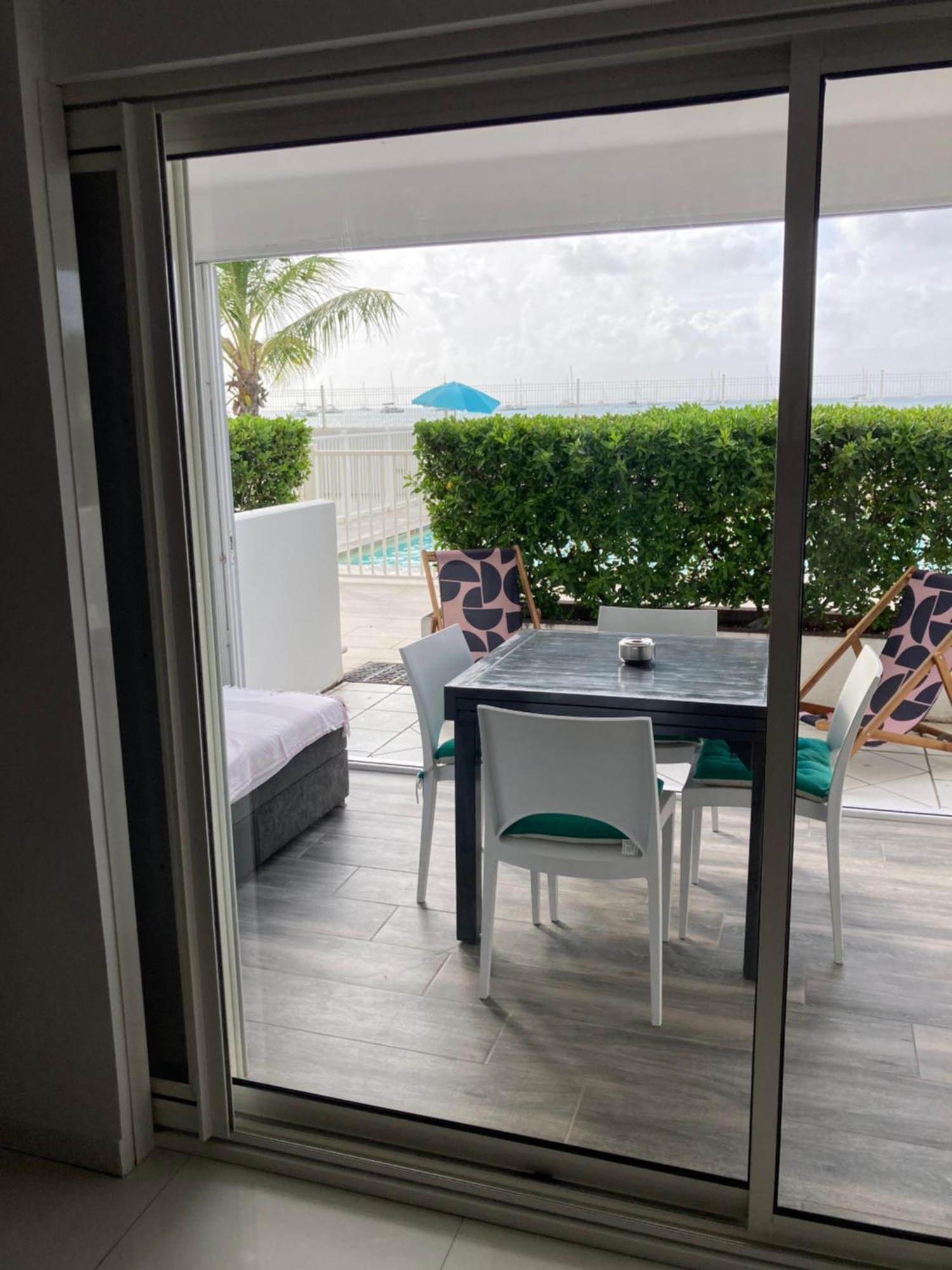 Appartement Pieds Dans L'Eau Vue Mer Acces Plage Et Piscine Marigot  Eksteriør billede
